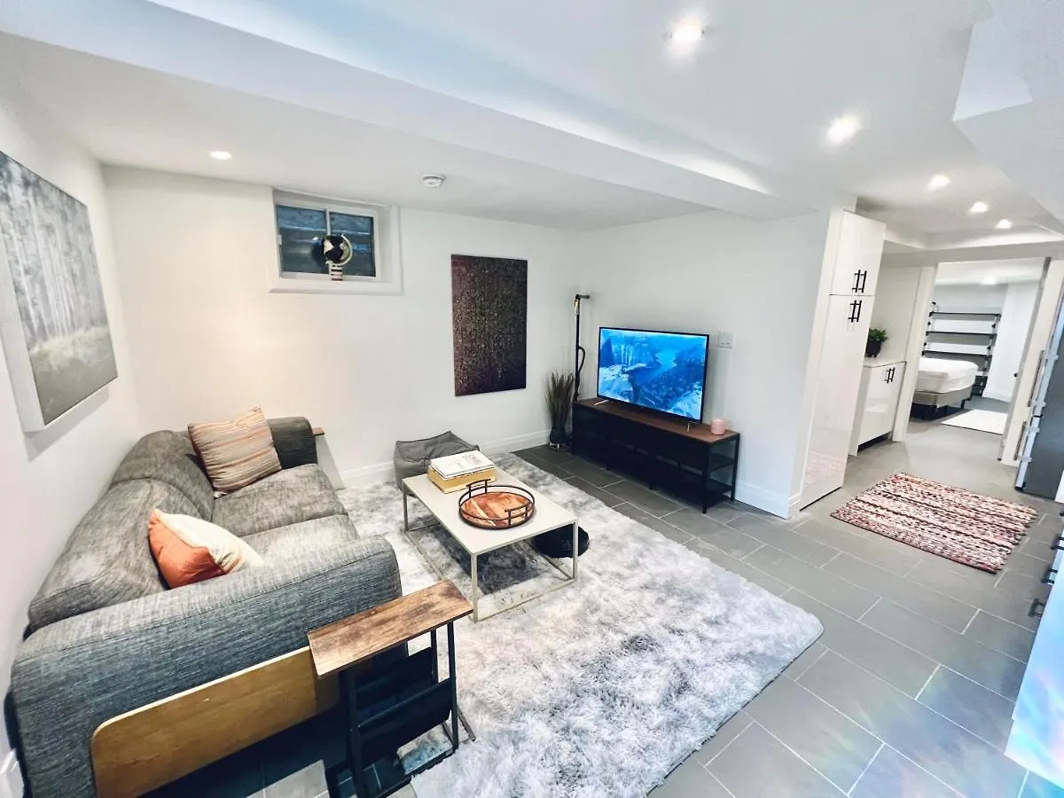 1 Bedroom Home In Toronto Downtown East Side Apartment